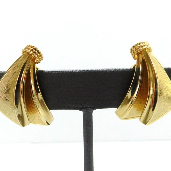 Signed Kramer Brushed Polished Gold Tone Earrings - Picture 4 of 5